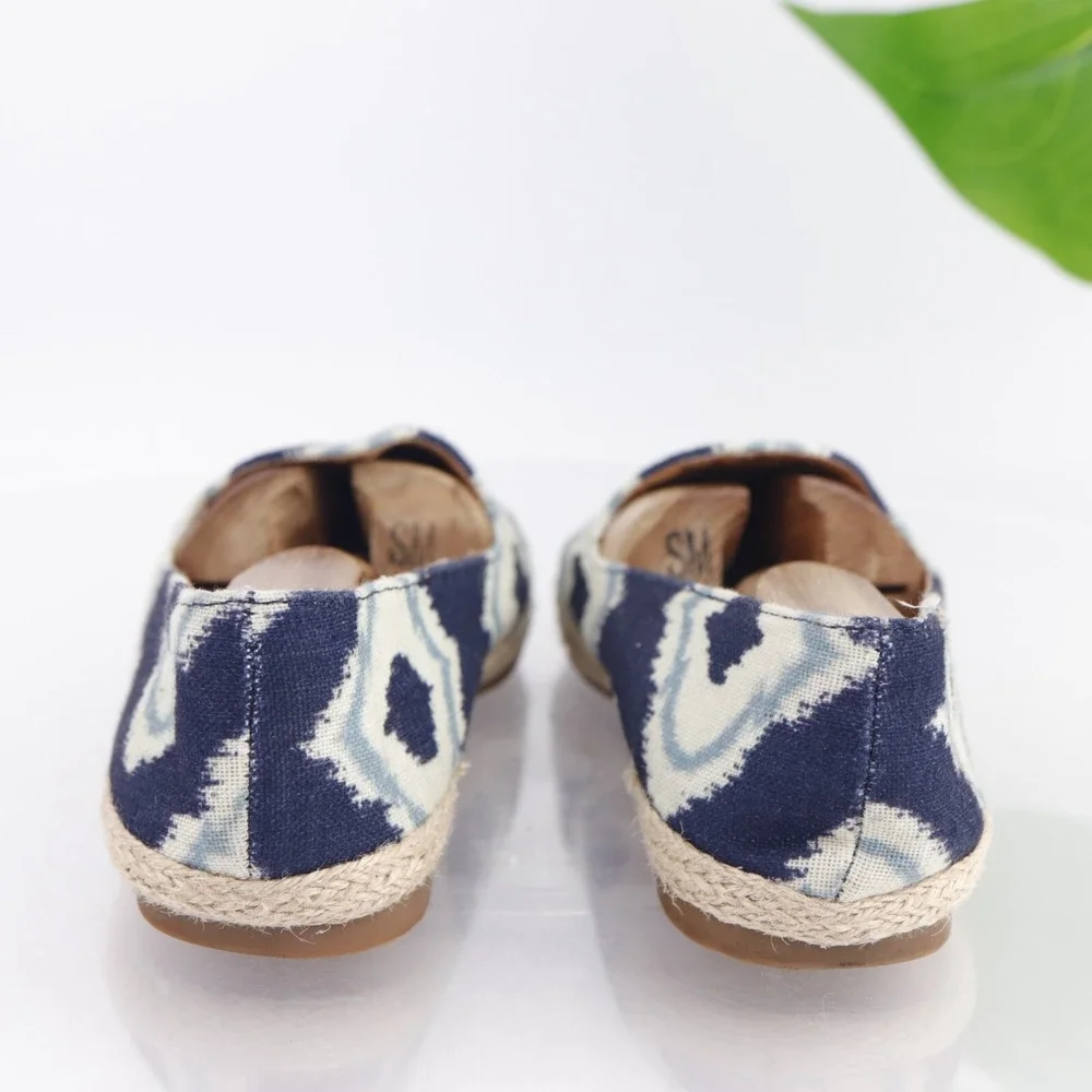 Seychelles Womens Espadrille Flat Size 8.5 Navy Blue White Pointed Slip On Shoes